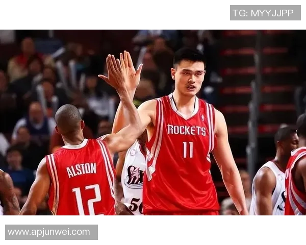 火箭姚明领衔NBA传奇时刻重温篮球辉煌岁月的封面故事 火箭姚明领衔NBA传奇时刻重温篮球辉煌岁月的封面故事
